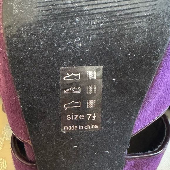 MICHAEL ANTONIO Sexy Stiletto Suede Cutout Bootie Heels - Picture 4 of 6